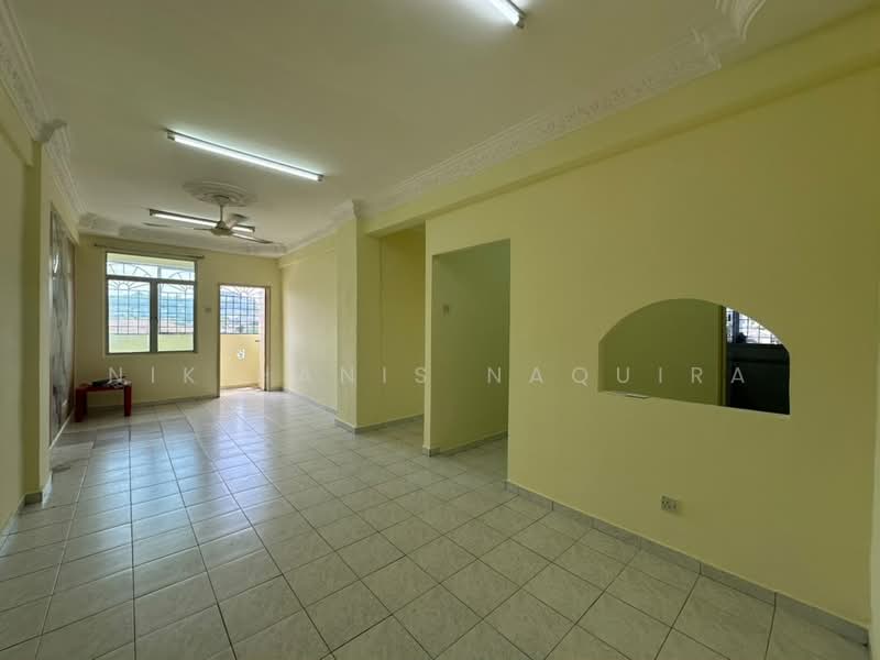 Pangsapuri untuk Disewa di Cheras Utama - Nik Hanis Naquira - Living Room - PropertyGuru.com.my