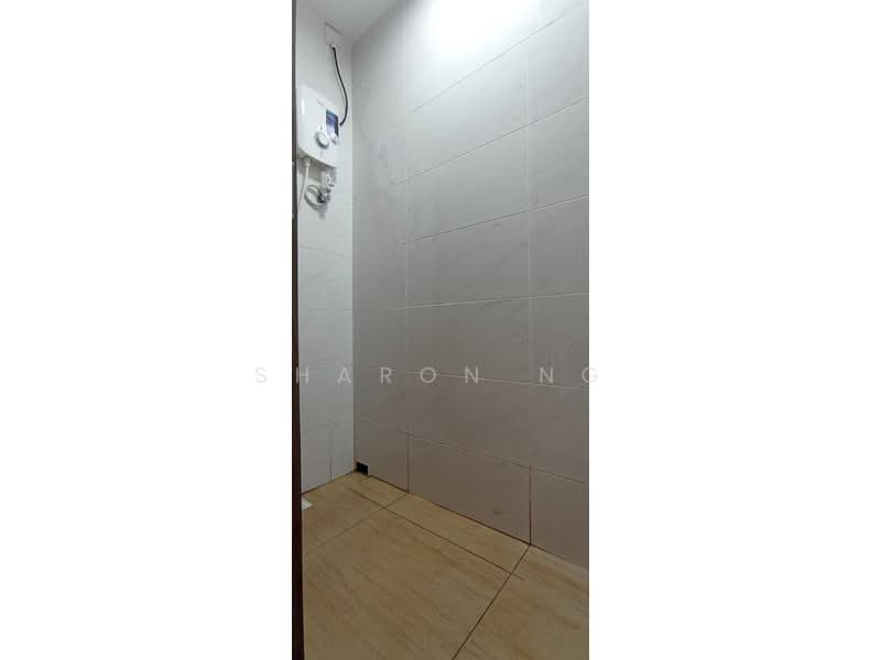 Service Residence for Sale at Country Garden Central Park - Sharon Ng - Bathroom - PropertyGuru.com.my