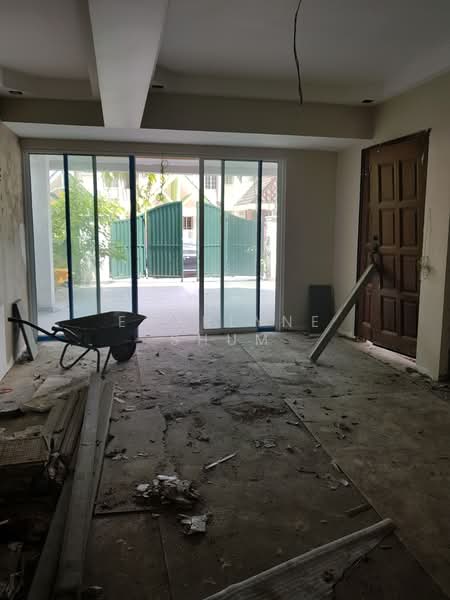 2.5-storey Terraced House for Sale in Petaling Jaya (Selangor) - Emerlyne Shum - Exterior - PropertyGuru.com.my