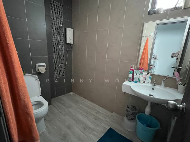 Kondominium untuk Dijual di Tree Sparina - Rainny Wong - Bathroom - PropertyGuru.com.my