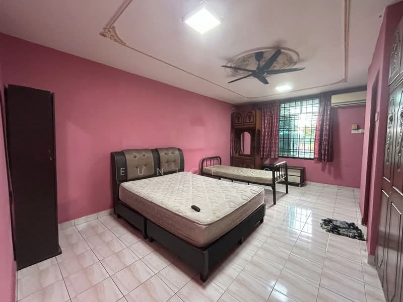 Rumah Teres untuk Dijual di Taman Mutiara Rini (Skudai) - Eunice Ng - Bedroom - PropertyGuru.com.my