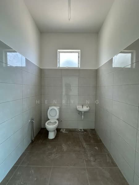 Gudang untuk Dijual di Sungai Petani (Kedah) - Henry Ng - Bathroom - PropertyGuru.com.my