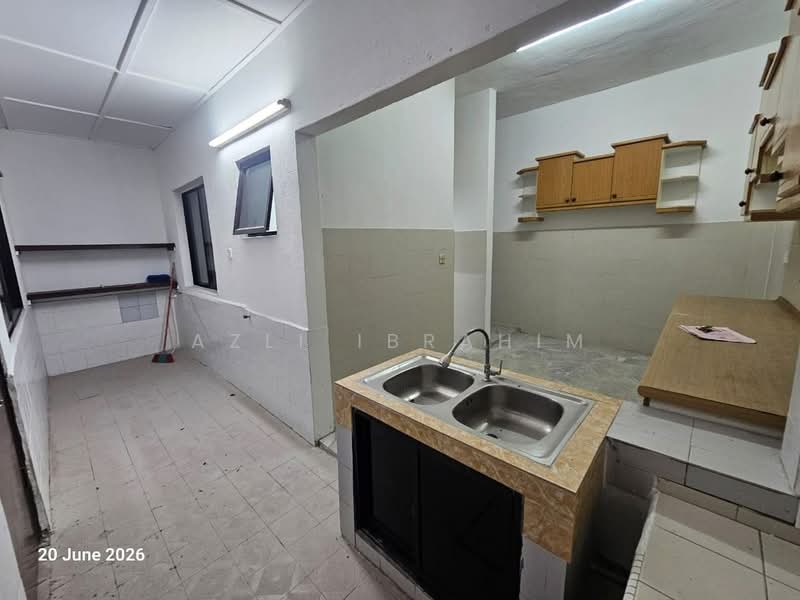 Rumah Teres 2 Tingkat untuk Dijual di Bandar Sungai Long (Selangor) - Azli Ibrahim - Kitchen - PropertyGuru.com.my