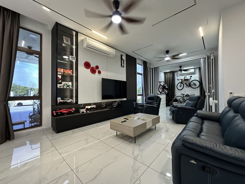 Semi-Detached House for Sale in Setia Alam (Selangor) - Jess Tee - Living Room - PropertyGuru.com.my