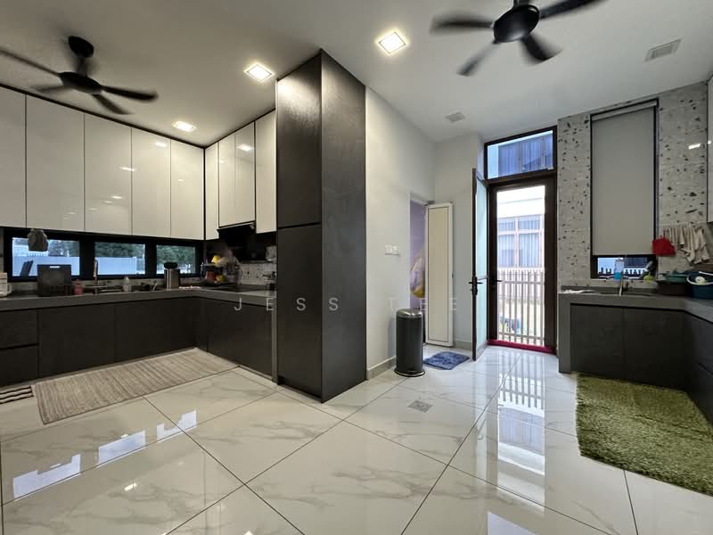 Semi-Detached House for Sale in Setia Alam (Selangor) - Jess Tee - Kitchen - PropertyGuru.com.my