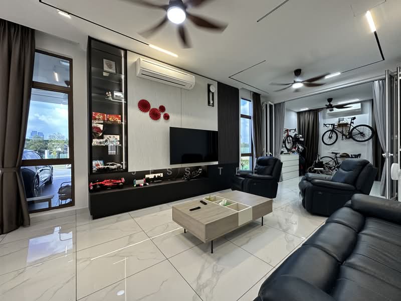 Semi-Detached House for Sale in Setia Alam (Selangor) - Jess Tee - Living Room - PropertyGuru.com.my