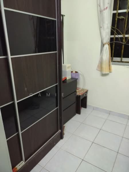 Kondominium untuk Dijual di Garden Park - Camie Hoo - Bedroom - PropertyGuru.com.my