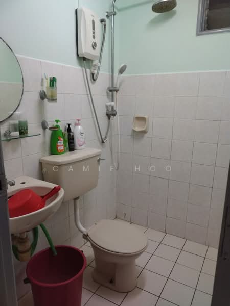 Kondominium untuk Dijual di Garden Park - Camie Hoo - Bathroom - PropertyGuru.com.my