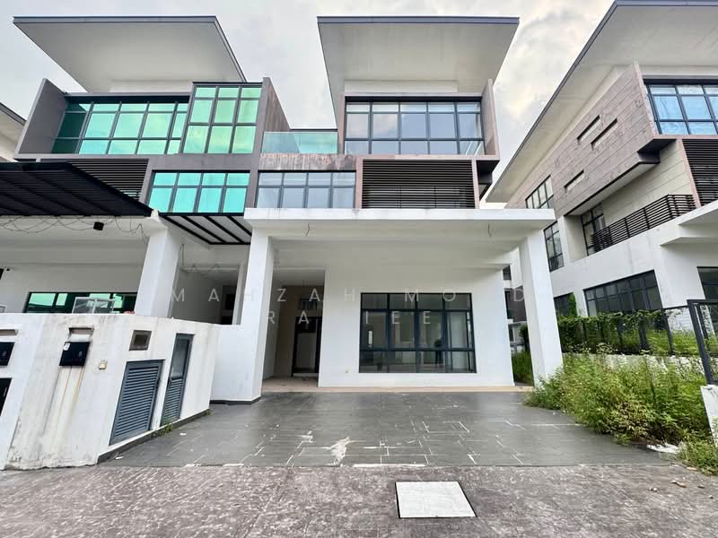 Semi-Detached House for Sale in Shah Alam (Selangor) - Mahzah Mohd Rapiee - PropertyGuru.com.my