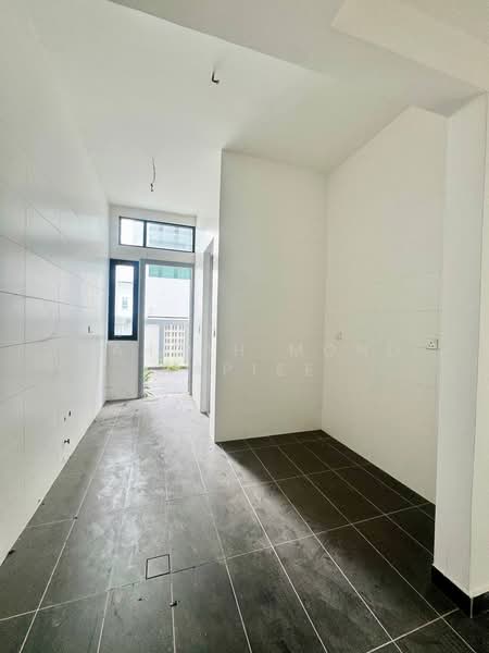 Semi-Detached House for Sale in Shah Alam (Selangor) - Mahzah Mohd Rapiee - PropertyGuru.com.my