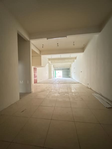 Shop for Sale in Rawang (Selangor) - Michelle Ng - Interior - PropertyGuru.com.my