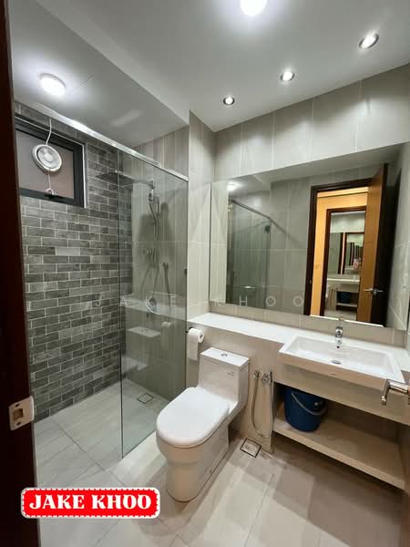 Condominium for Rent at Queens Residences Q1 @ Queens Waterfront - Jake Khoo - Bathroom - PropertyGuru.com.my