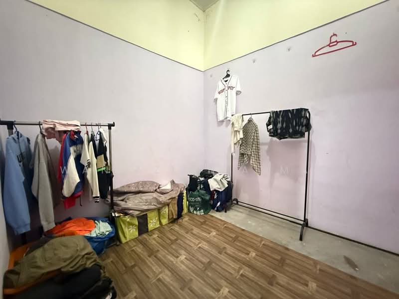 1-storey Terraced House for Sale in Taman Perepat Indah (Kapar) - Wan Azlan Ahmad - PropertyGuru.com.my