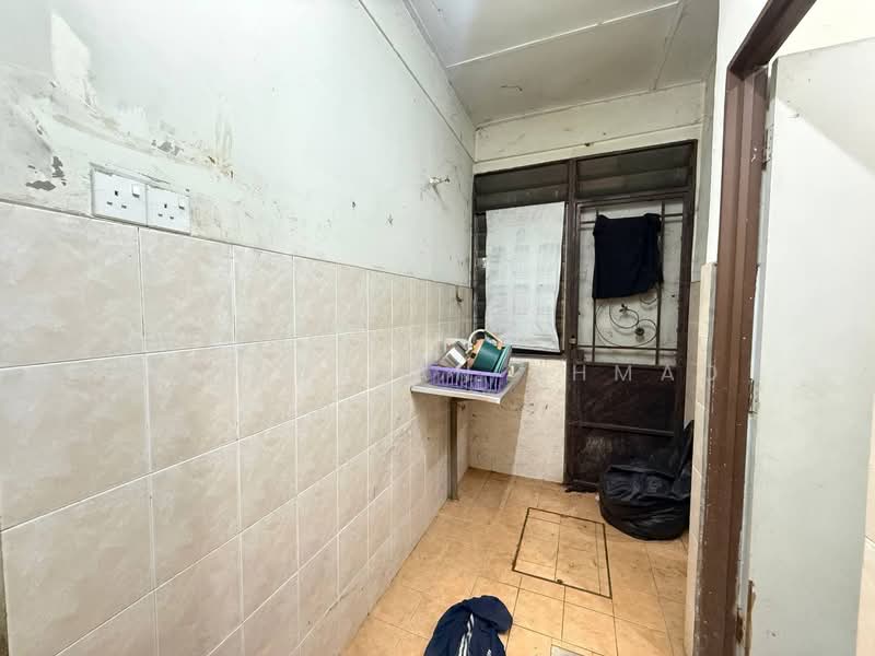 1-storey Terraced House for Sale in Taman Perepat Indah (Kapar) - Wan Azlan Ahmad - PropertyGuru.com.my