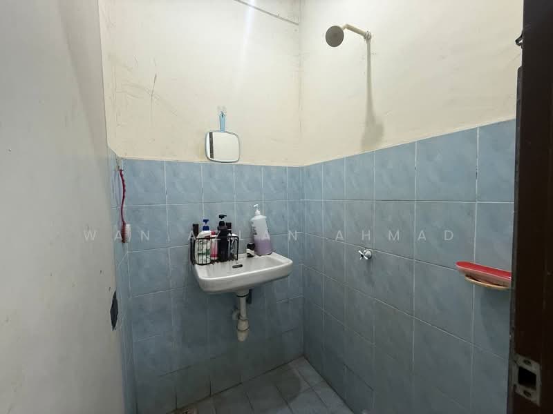 1-storey Terraced House for Sale in Taman Perepat Indah (Kapar) - Wan Azlan Ahmad - PropertyGuru.com.my