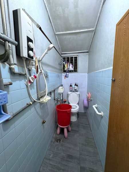 1-storey Terraced House for Sale in Taman Sri Skudai (Skudai) - Karl Lim - Bathroom - PropertyGuru.com.my