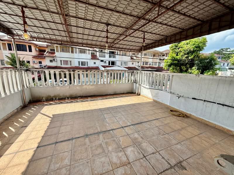 2-storey Terraced House for Sale in Kota Perdana (Seri Kembangan) - Ammeer Nadzrai - Balcony - PropertyGuru.com.my
