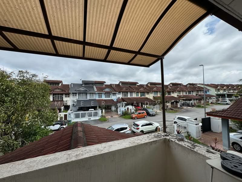 Rumah Berkembar untuk Dijual di Bandar Seri Putra (Bangi) - Ammeer Nadzrai - Exterior - PropertyGuru.com.my