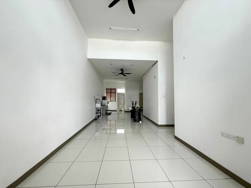 Rumah Berkembar untuk Dijual di Taman Mewah (Lunas) - Aswad . - Interior - PropertyGuru.com.my
