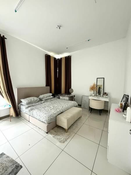 Rumah Berkembar untuk Dijual di Taman Mewah (Lunas) - Aswad . - Bedroom - PropertyGuru.com.my