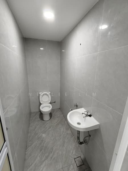 Rumah Teres 2 Tingkat untuk Dijual di Taman Bukit Jaya (Ulu Tiram) - Nellie Lim - Bathroom - PropertyGuru.com.my