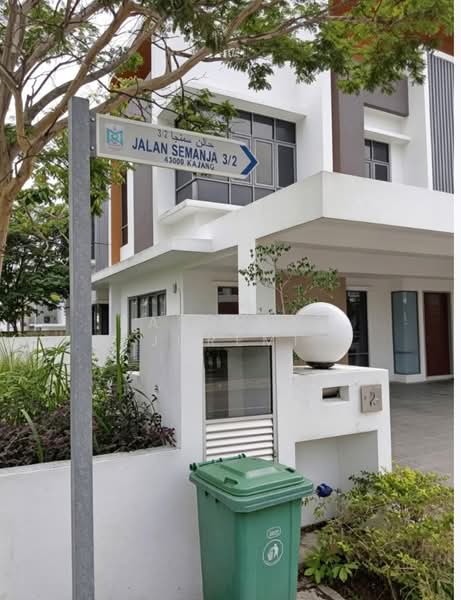 Semi-Detached House for Sale in Kajang (Selangor) - Rashidah Juremi - Exterior - PropertyGuru.com.my
