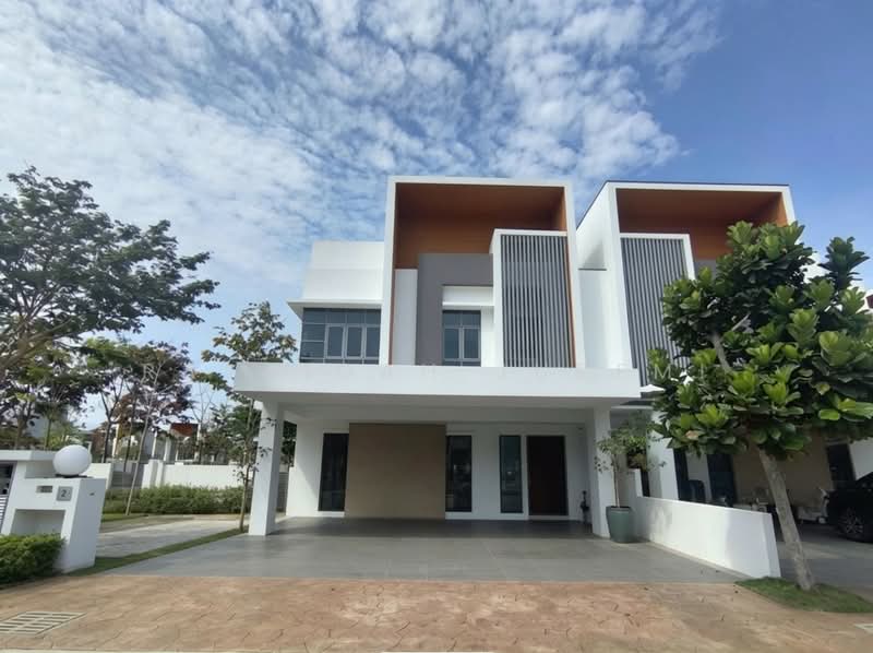 Semi-Detached House for Sale in Kajang (Selangor) - Rashidah Juremi - Exterior - PropertyGuru.com.my