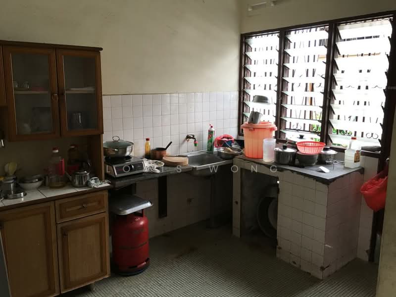 2-storey Terraced House for Sale in Seri Kembangan (Selangor) - Louis Wong - Kitchen - PropertyGuru.com.my
