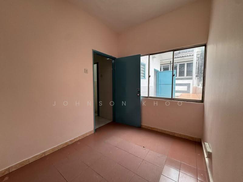 2-storey Terraced House for Sale in BANDAR PUCHONG JAYA (Puchong) - Johnson Khoo - Room - PropertyGuru.com.my