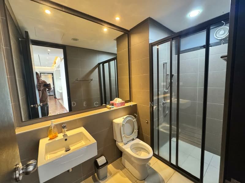 Servis Apartment untuk Disewa di The Tamarind - Declan Ng - Bathroom - PropertyGuru.com.my