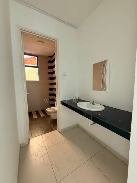 Rumah Banglo untuk Disewa di Bemban (Melaka) - Woon . - Bathroom - PropertyGuru.com.my