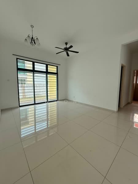 Rumah Banglo untuk Disewa di Bemban (Melaka) - Woon . - Living Room - PropertyGuru.com.my