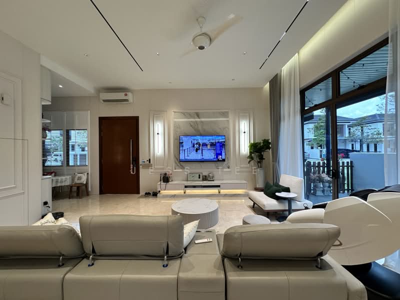 Bungalow for Sale in Setia Alam (Selangor) - Jess Tee - Living Room - PropertyGuru.com.my