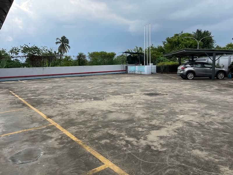 Detached Factory for Rent in Semenyih (Selangor) - Kelvin KJ - Car Park - PropertyGuru.com.my