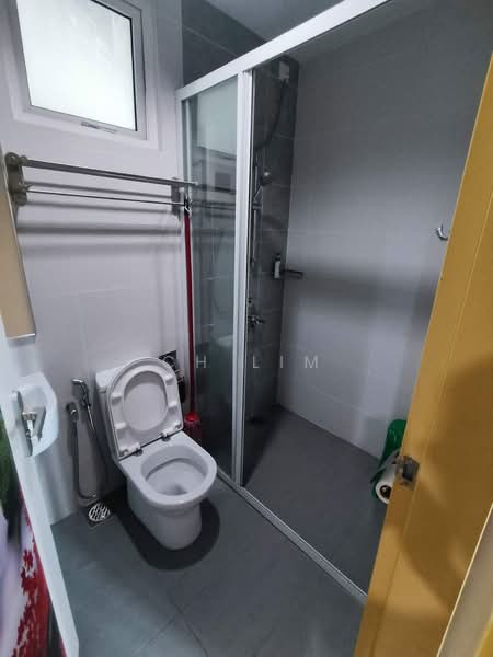 Servis Apartment untuk Dijual di Impiria Residensi Bukit Tinggi Klang - CH LIM - Bathroom - PropertyGuru.com.my