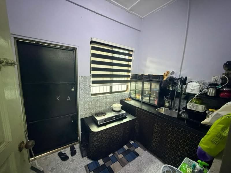 1-storey Terraced House for Sale in Permas Jaya (Johor Bahru) - Kayden Voon - Kitchen - PropertyGuru.com.my