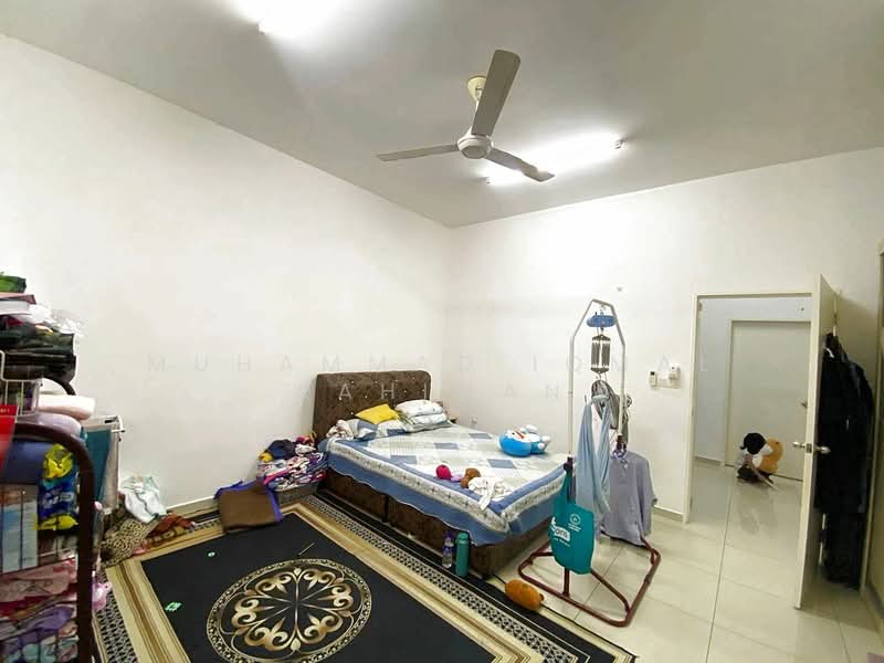 Rumah Teres 2 Tingkat untuk Dijual di Taman Tiara Sendayan (Bandar Sri Sendayan) - Muhammad Iqmal Rahiman - Bedroom - PropertyGuru.com.my
