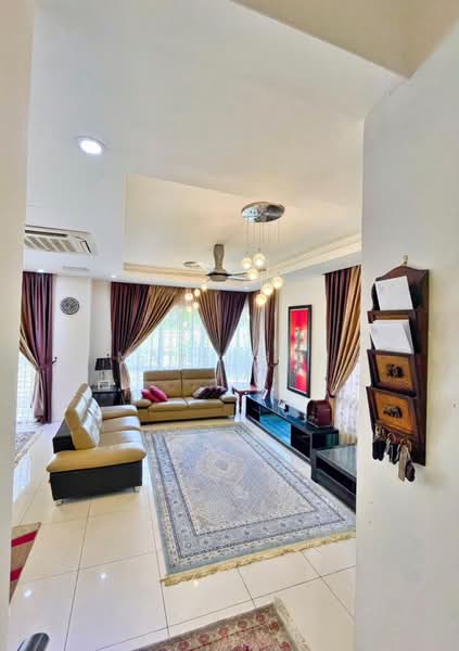 Rumah Teres 3 Tingkat untuk Dijual di Tropicana Heights (Kajang) - May Chan - Living Room - PropertyGuru.com.my