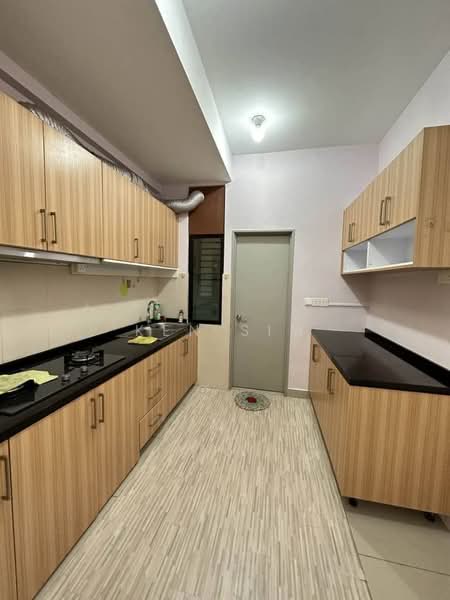 Pangsapuri untuk Disewa di Austin Regency (Pangsapuri Austin Perdana) - Ken Sim - Kitchen - PropertyGuru.com.my