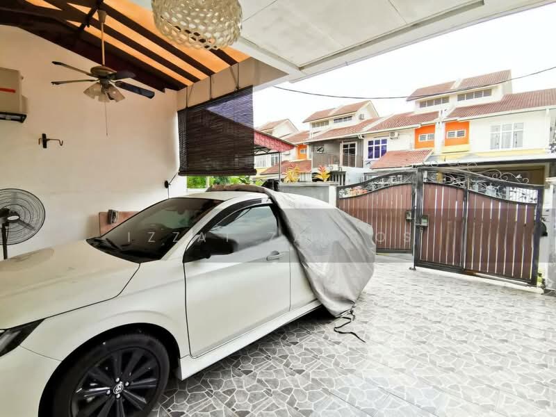 Rumah Teres 2 Tingkat untuk Dijual di Kota Puteri (Batu Arang) - Izzat Zamros - Exterior - PropertyGuru.com.my