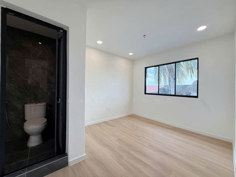 2-storey Terraced House for Sale in Ulu Tiram (Johor) - Joanne Yong - Bathroom - PropertyGuru.com.my