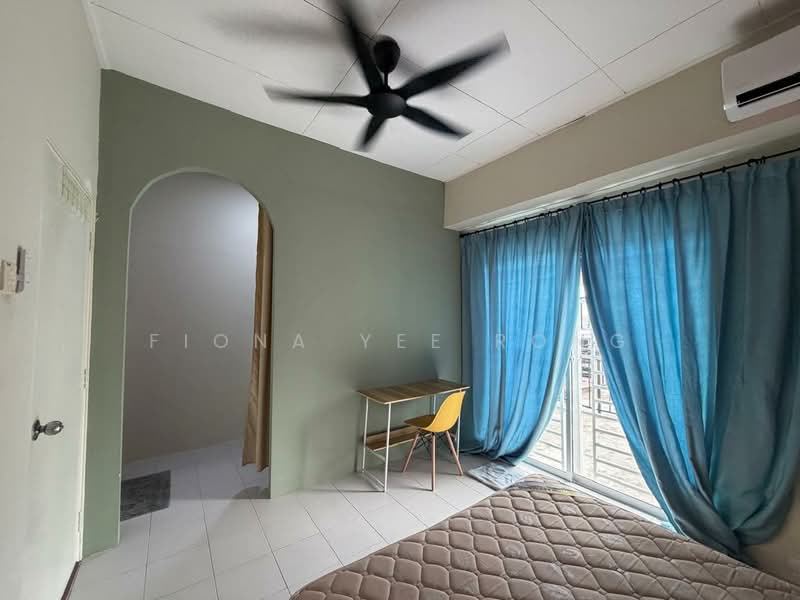 Rumah Teres 2 Tingkat untuk Disewa di Kelapa Sawit (Kulai) - Fiona Yee Rong - Bedroom - PropertyGuru.com.my