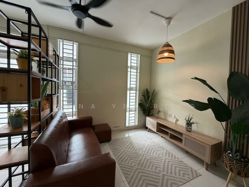 Rumah Teres 2 Tingkat untuk Disewa di Kelapa Sawit (Kulai) - Fiona Yee Rong - Living Room - PropertyGuru.com.my