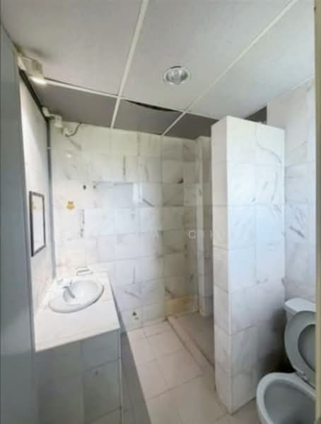 Condominium for Rent at Pelita Indah - Stella Chia - Bathroom - PropertyGuru.com.my