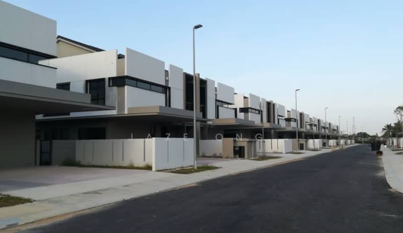 Rumah Berkembar untuk Dijual di Telok Panglima Garang (Selangor) - Jaze Ong - Exterior - PropertyGuru.com.my