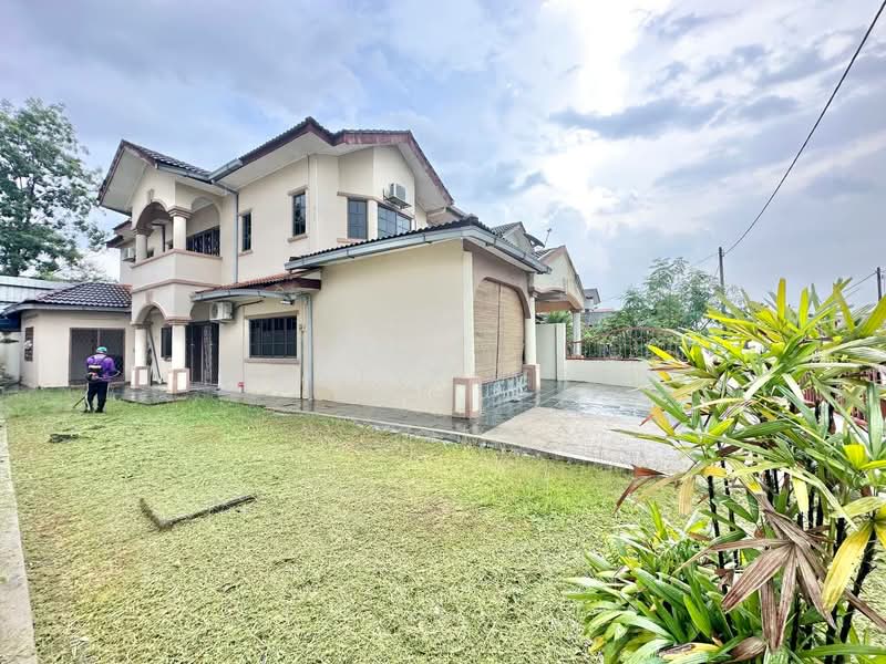 Semi-Detached House for Sale in Country Heights (Kajang) - Izzat Zamros - Exterior - PropertyGuru.com.my