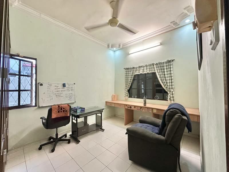 Semi-Detached House for Sale in Country Heights (Kajang) - Izzat Zamros - Study - PropertyGuru.com.my