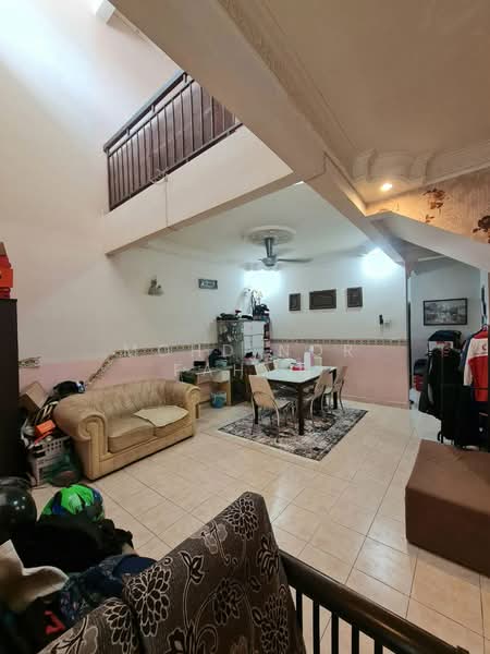 2-storey Terraced House for Sale in Bukit Jelutong (Shah Alam) - Mohd Nor Fahmi - Living Room - PropertyGuru.com.my