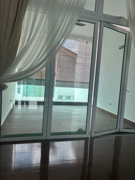 Rumah Banglo untuk Disewa di Kinrara Residence (Puchong) - Xindy Chia - Balcony - PropertyGuru.com.my