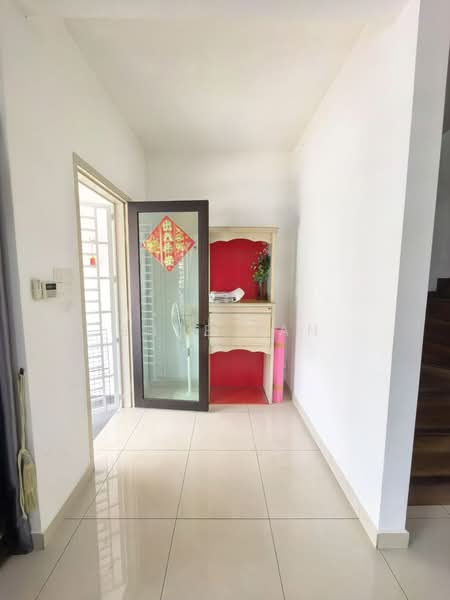 Rumah Teres untuk Disewa di Bandar Bukit Raja (Klang) - Shue Tan - Entrance - PropertyGuru.com.my